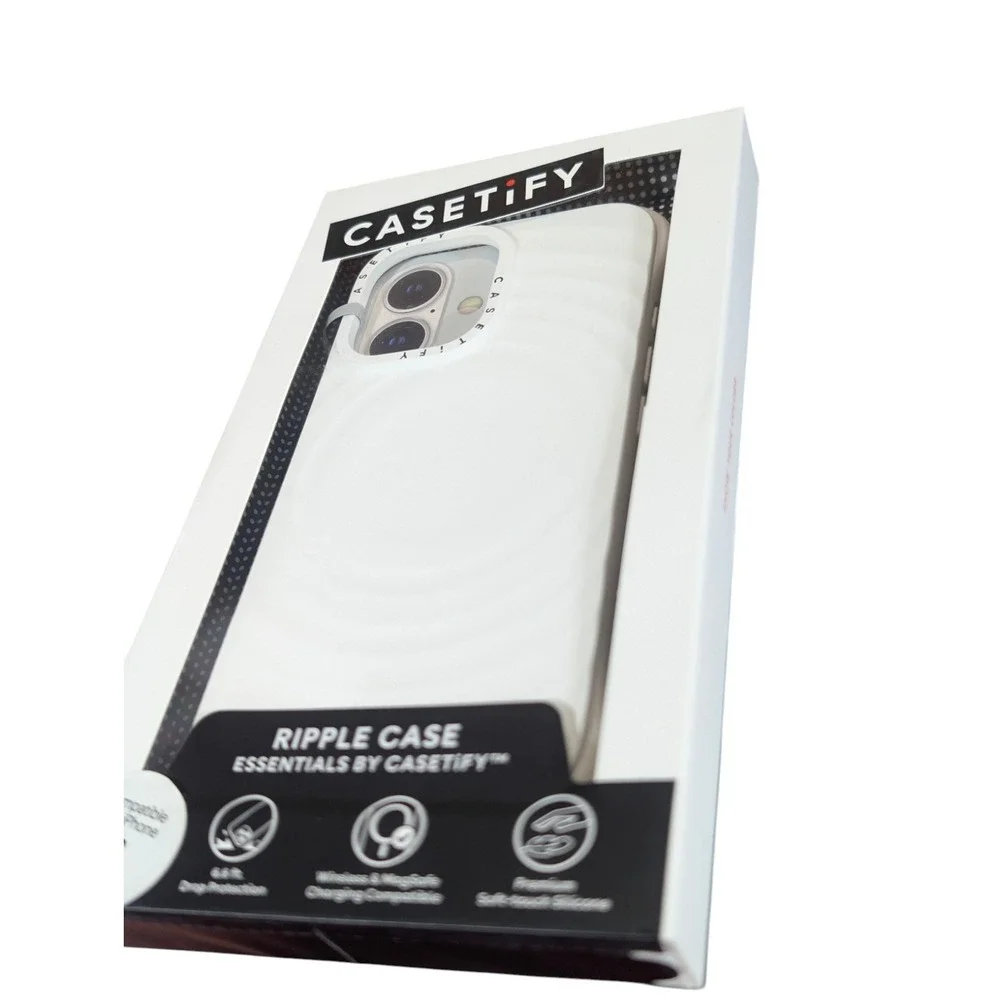 U2N CASETiFY Essentials Ripple Case w/ Magsafe‎ for iPhone 16 - White